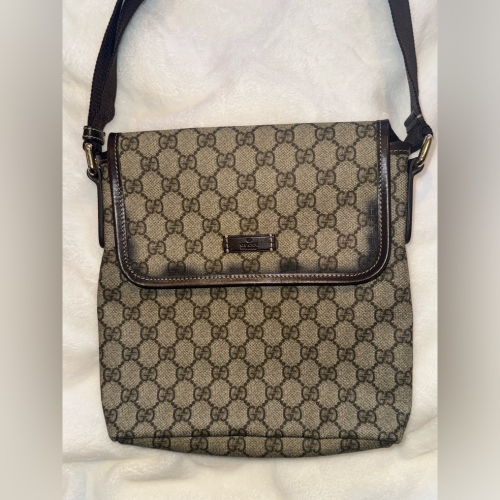 Gucci Brown GG Supreme Crossbody Bag Beige Dark brown